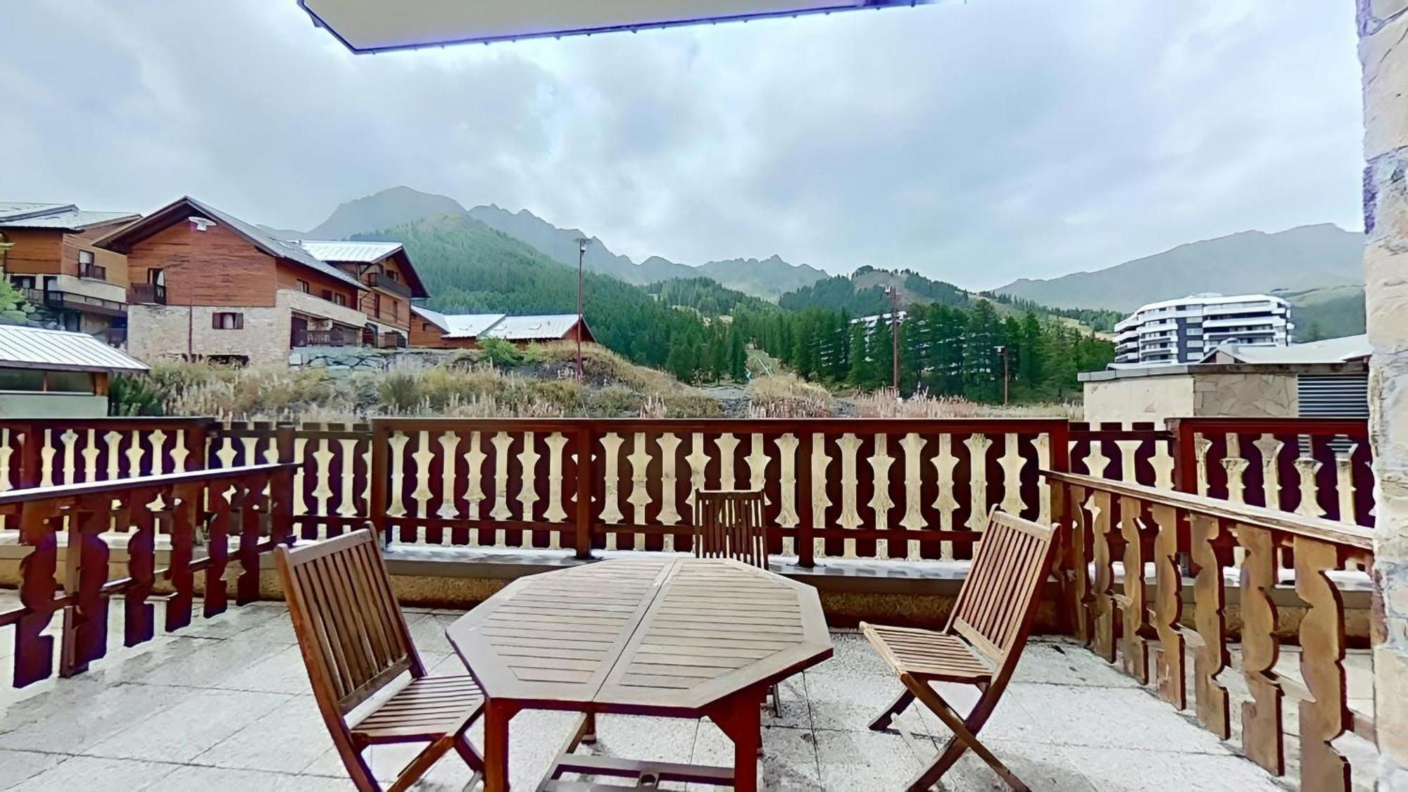 Casa-Amelie Terrace With View And Parking Leilighet Vars  Eksteriør bilde